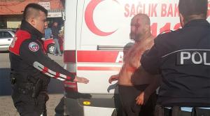 14-yasindaki-kizi-taciz-eden-kisiyi-lincten-polis-kurtardi