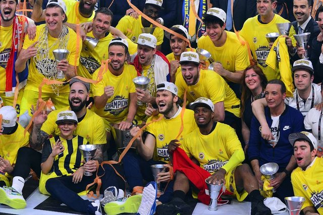 Euroleague şampiyonu Fenerbahçe’nin oyuncuları ne kadar kazanıyor?