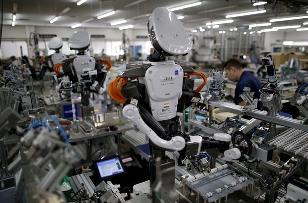 İş çok, işçi yok: Robotlara gün doğdu!