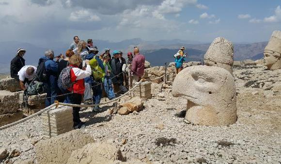 Nemrut Dağı’nda sezon açıldı, ilk yabancı kafile İsrailliler oldu