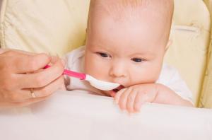 saglikli-beslenme-takintisi-yuzunden-bebeklerini-oldurduler