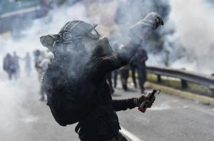 venezuela-da-chavez-in-evi-atese-verildi