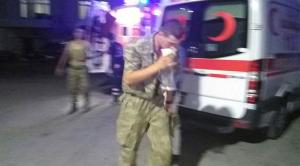 200-asker-hastaneye-kaldirildi-bazilarinin-durumu-kritik