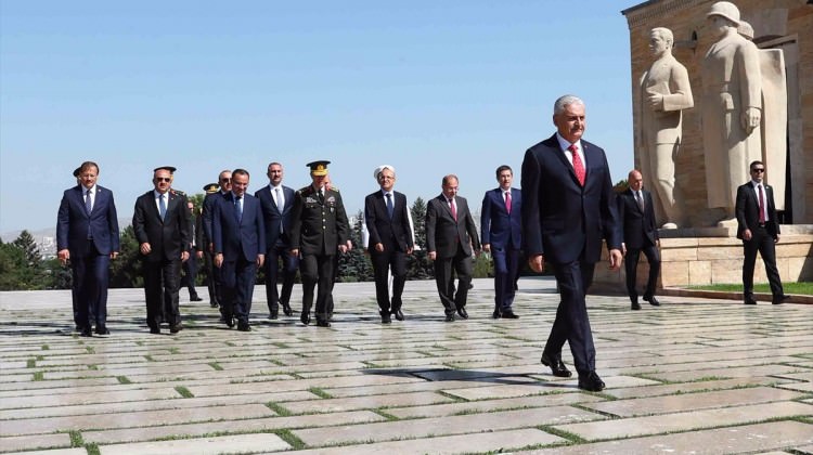 gorev-suresi-uzatilan-general-ve-amiraller