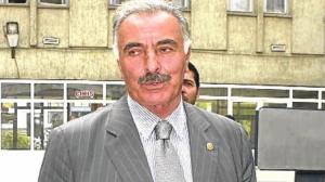 van-eski-milletvekili-gozaltina-alindi