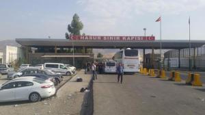 gumruk-bakani-acikladi-habur-kapatilmadi-ama