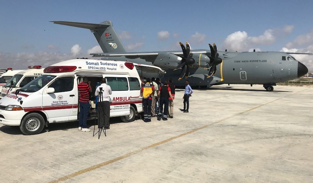 somali-ye-yardim-ekipleri-ulasti