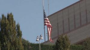 yer-istanbul-bayraklar-yariya-indirildi