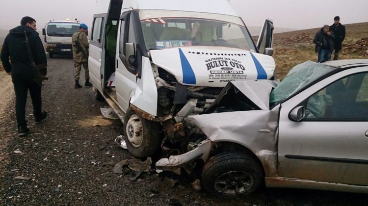 Diyarbakır'da öğrenci servisi kaza yaptı! Çok sayıda yaralı var