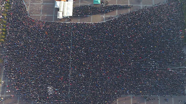 Şehide son görev, 10 binler uğurladı!