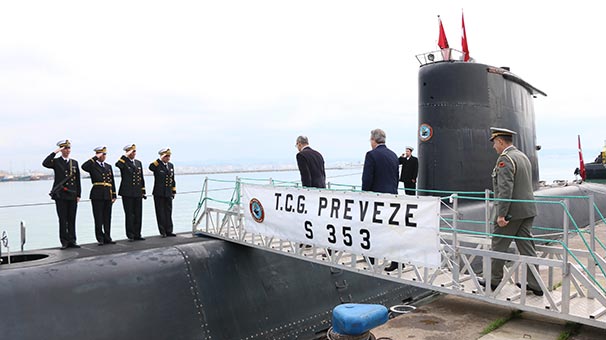 TCG Preveze'ye Arnavutluk'ta üst düzey karşılama