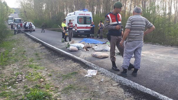 Bartın'da tarım aracı devrildi: 1 ölü, 2 yaralı