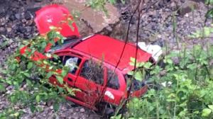 20 metreden dereye uçtu