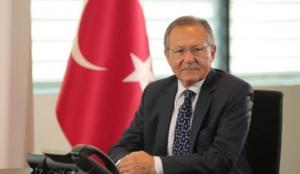 Ahmet Edip Uğur hastaneye kaldırıldı!