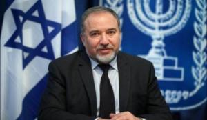 Esed'e seslendi! Ülkenden onları at