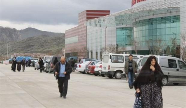 Hastaneden bebek kaçırıldı, polis peşlerinde