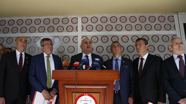 Muharrem İnce'nin Cumhurbaşkanlığı başvurusu YSK'ya sunuldu