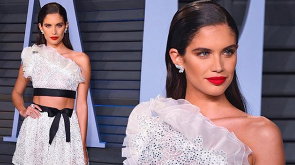Sara Sampaio sosyal medyayı salladı