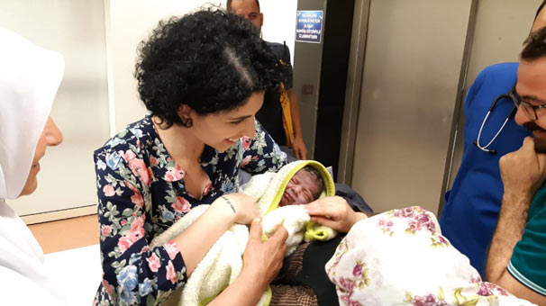 Hastane yolunda doğum