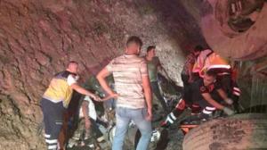 Karaman'da yolcu otobüsü devrildi! Çok sayıda ölü ve yaralı var