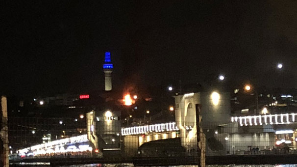 Eminönü'nde çıkan yangın söndürüldü