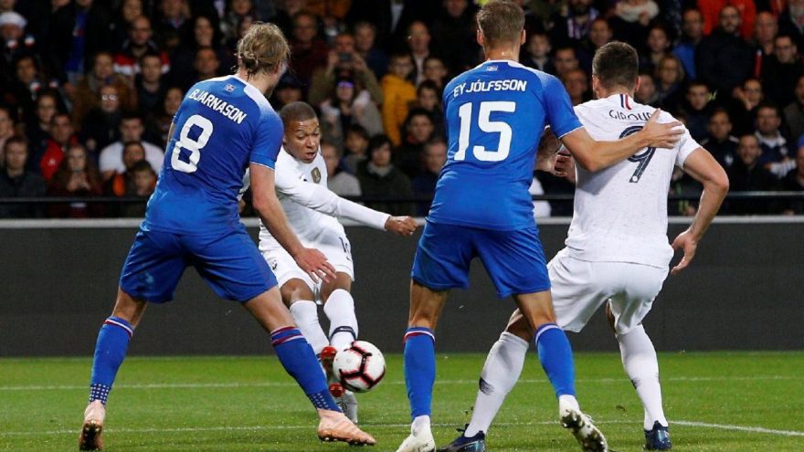 MAÇ SONUCU | Fransa 2-2 İzlanda | Son dünya şampiyonu beraberliği zor kurtardı