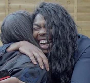 5 yıldır saçını yıkamıyor