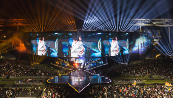 League of Legends Dünya Şampiyonası finali izleyici rekoru kırdı