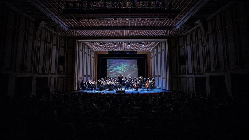 İnteraktif opera şovu izleyiciyle buluştu