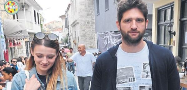 Gizem Karaca cephesinden şaşırtan haber