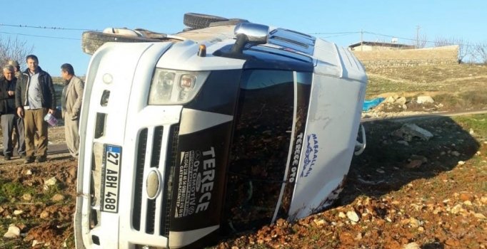 Adıyaman'da öğrenci servisi devrildi: 8 yaralı