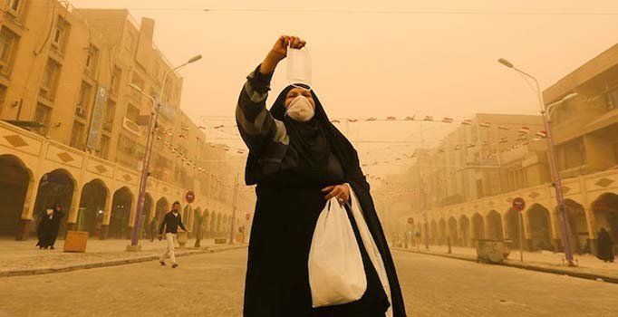 İran'ı toz fırtınası vurdu: İlk ve orta dereceli okullar tatil