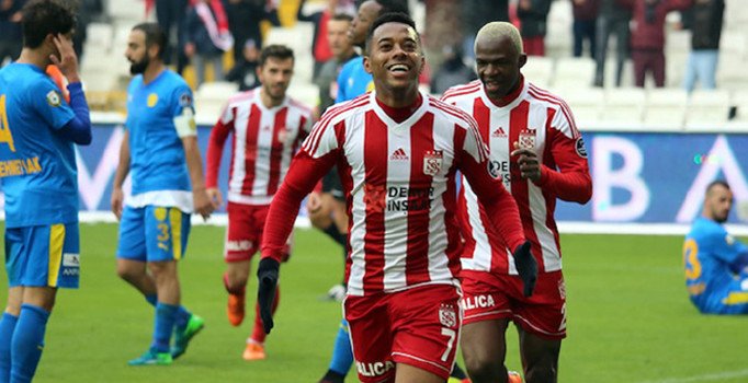 Robinho, Başakşehir'le yarın imzalıyor