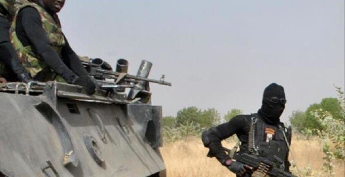 Nijerya'da en az 50 Boko Haram üyesi öldürüldü