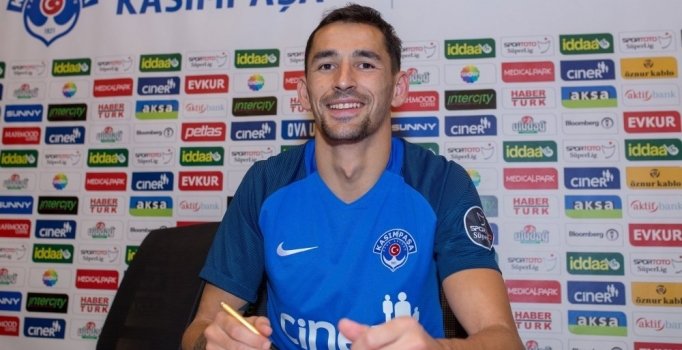 Kasımpaşa'da Sadiku nikah tazeledi