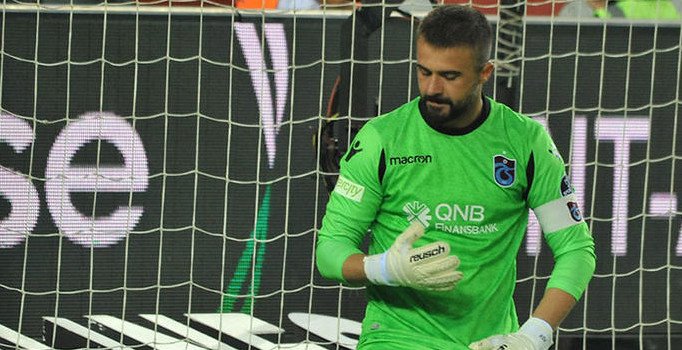 Onur Kıvrak futbolu bıraktığını açıkladı