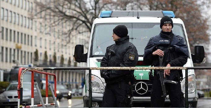 Almanya'da 5 mahkemeye bomba ihbarı