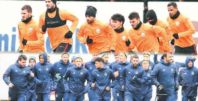 Futbolda mesai başlıyor