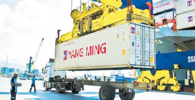 İhracat yavaş arttı ithalat hızlı düştü