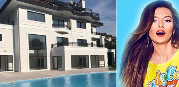 Demet Akalın şikayetçi oldu