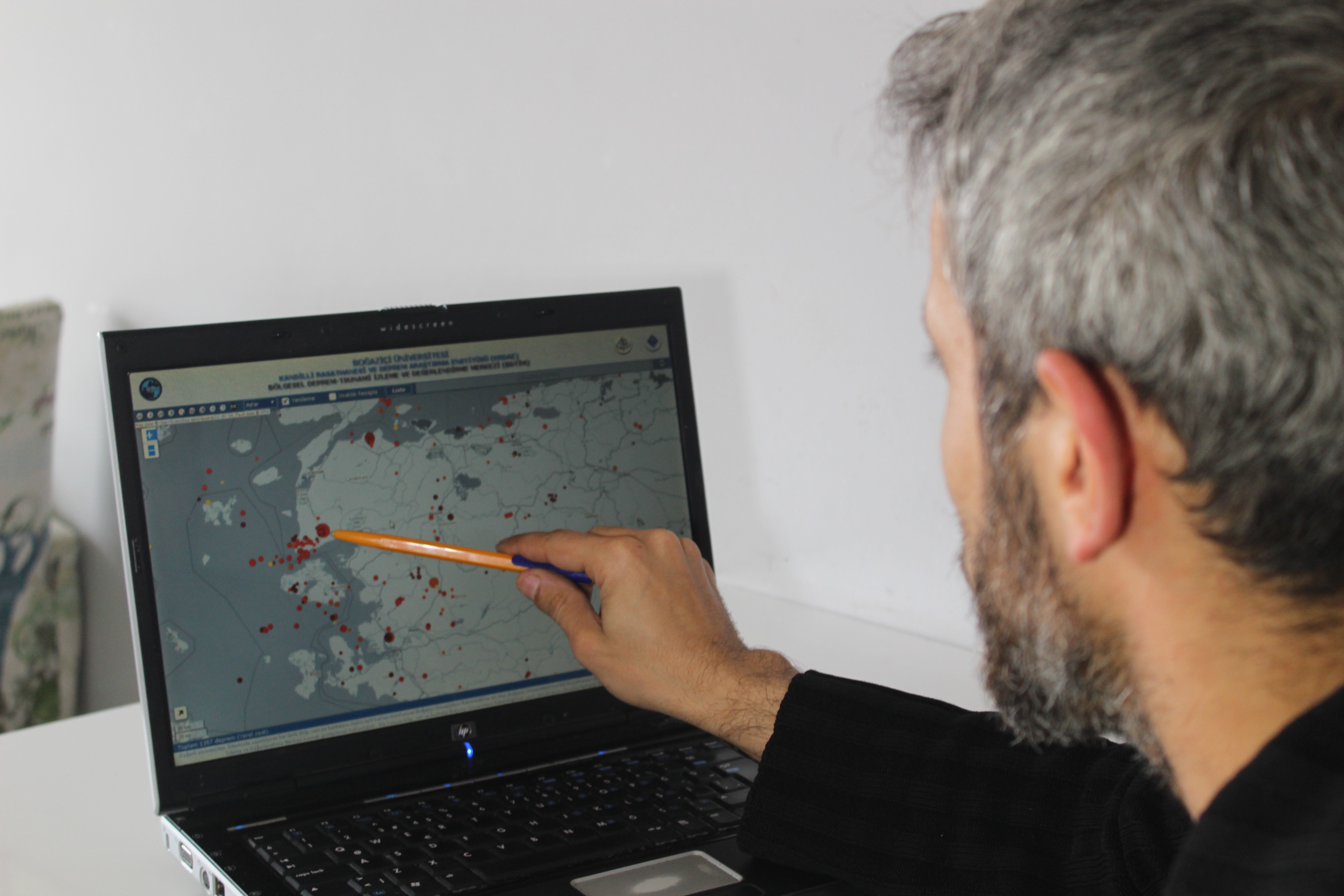 (ÖZEL) AYVACIK DEPREMİNİ 6 GÜN ÖNCEDEN BİLEN DEPREM ARAŞTIRMACISINDAN YENİ DEPREM UYARISI DEPREM ARAŞTIRMACISI AHMET YAKUT: "MARMARA DEPREMİNDEN ÖNCE BİNGÖL KARLIOVA, MUŞ VARTO KISMINDA BÜYÜK BİR DEPREM YAŞAYABİLİRİZ" "MİDİLLİ, YANİ BABAKALE AÇIKLARINDA 6.10 BÜYÜK BİR DEPREMİ İLERLEYEN SÜREÇTE YAŞAYABİLİRİZ" "KIRILMALARA BAKARSAK BUNDAN SONRA KARASAL OLARAK BÜYÜK BİR DEPREM BEKLEMİYORUM"