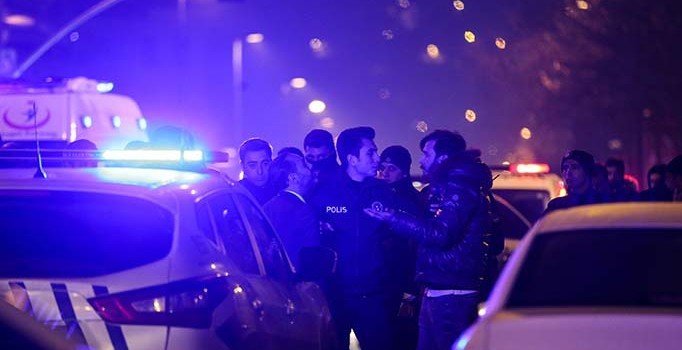 Beşiktaş'ta gece kulübünde silahlı kavga