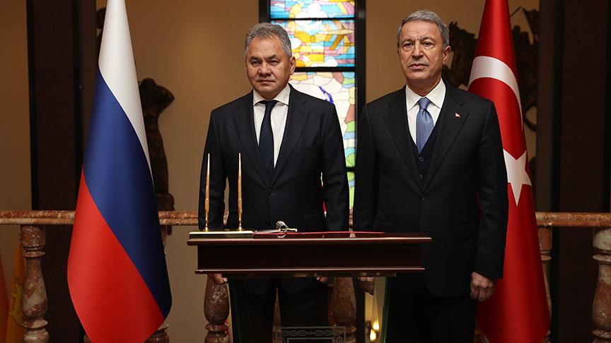 Hulusi Akar Rus Mevkidaşı İle Görüştü