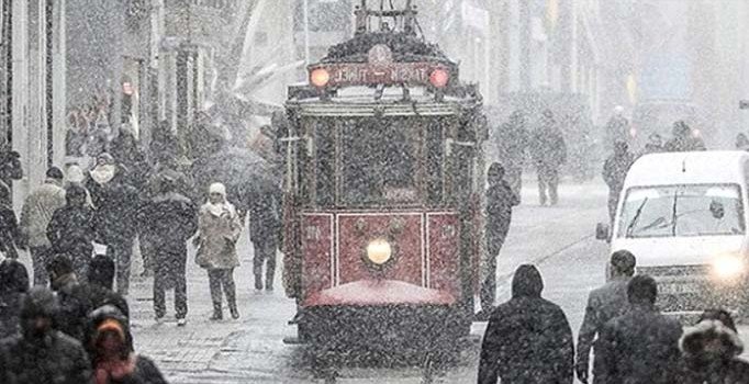 İstanbul'a kar geliyor, bu kez yerde tutacak