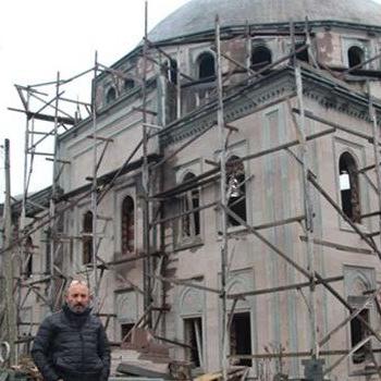 Muhtardan satılık cami