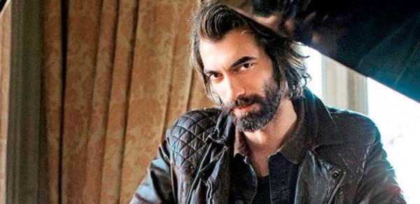 İlker Kaleli şarkıcılığa göz kırpıyor