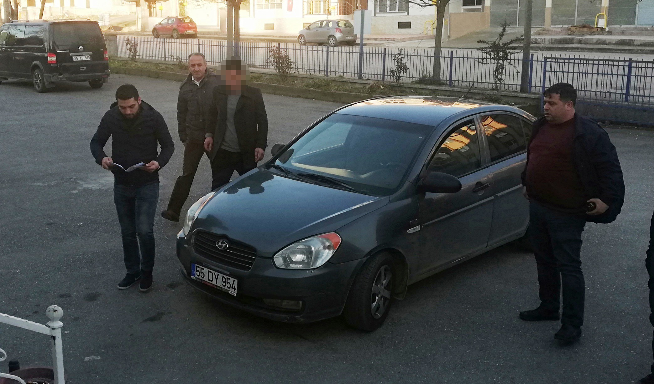 SAMSUN'DA TRAKTÖR HIRSIZLIĞINA 1 TUTUKLAMA, 1 GÖZALTI