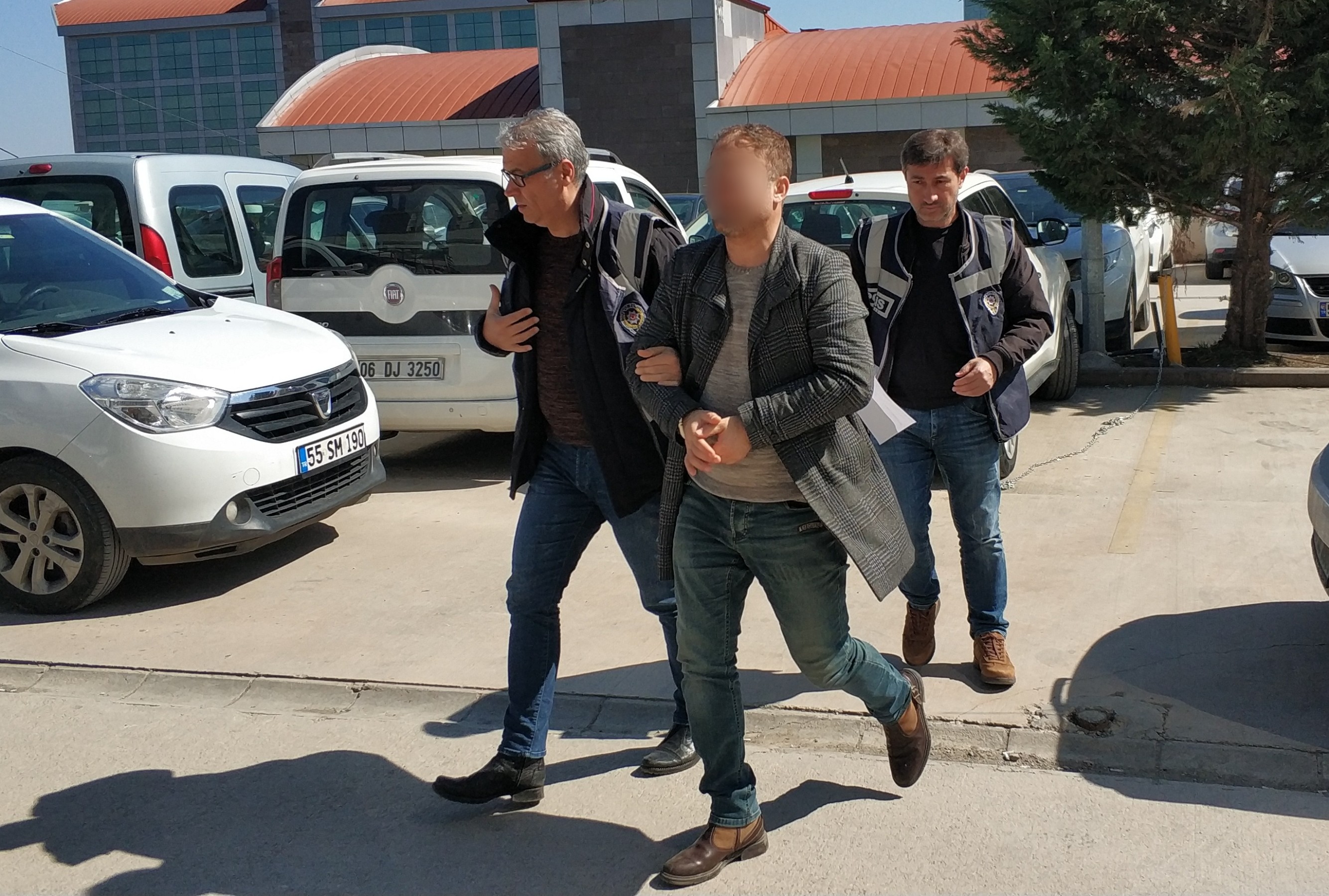 HAKKINDA 67 YAKALAMA KARARI BULUNAN SUÇ MAKİNESİ TUTUKLANDI