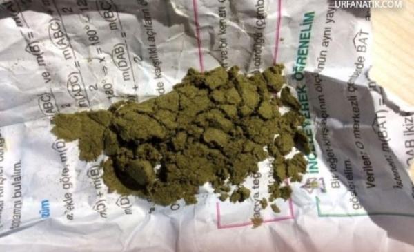 ÜZERİNDE UYUŞTURUCU ÇIKAN 5 KİŞİ YAKALANDI