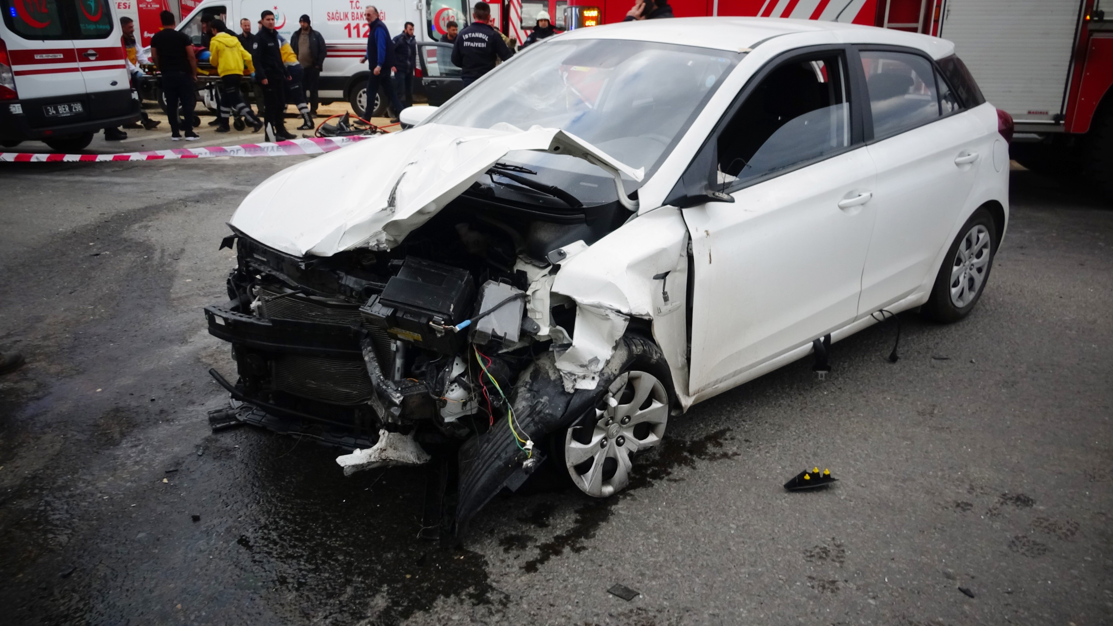 TUZLA'DA FECİ KAZA: 1 ÖLÜ, 5 YARALI